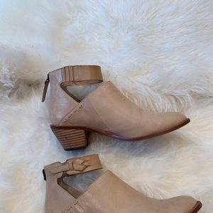 Kelsi Dagger Tan Booties